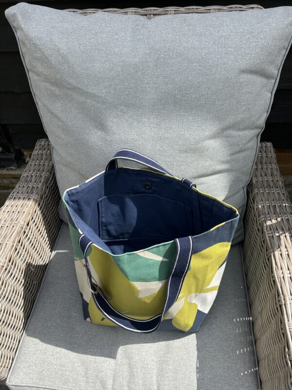 Navy/lime abstract print tote bag - Image 2