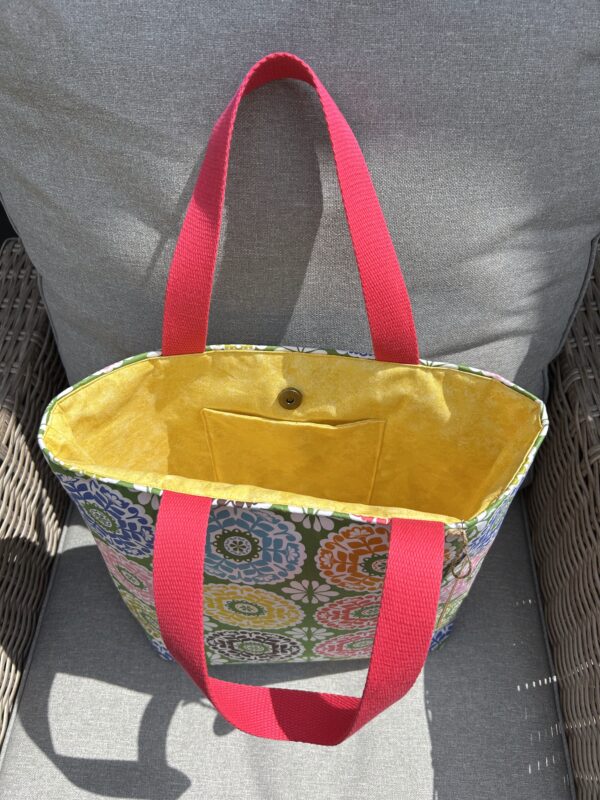 Green Retro Circles Tote bag (yellow lining) - Image 2