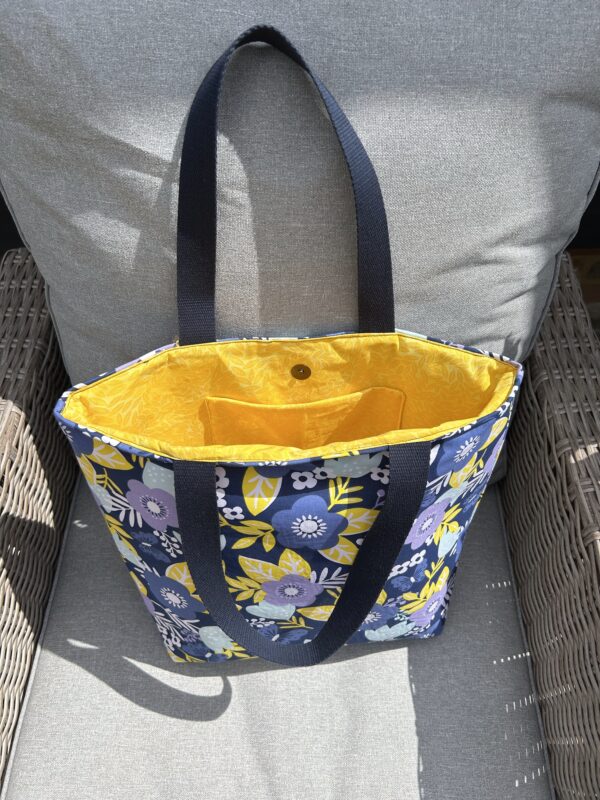 Navy Abstract Flower Tote bag - Image 2