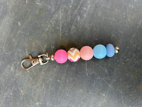Zigzag keychain