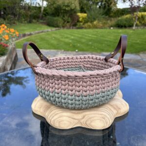 Laurel/mauve Basket